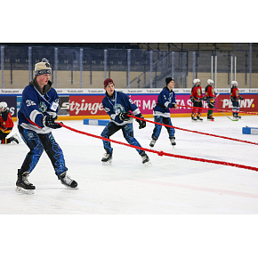 06.-09. Mai. Ältere SPIELER DIN 4 Tage Power Skating + SNIPER CAMPS